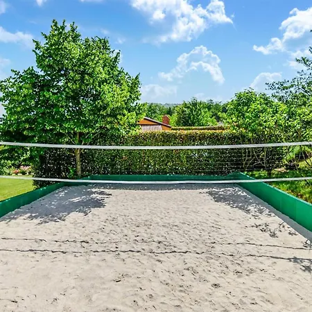 In With Sauna Karojba