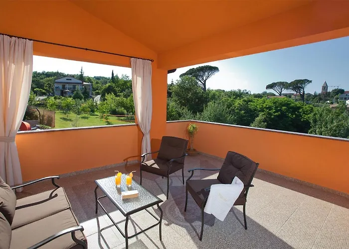 In With Sauna Karojba