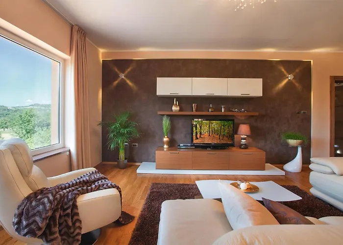 Feriehus In With Sauna Karojba